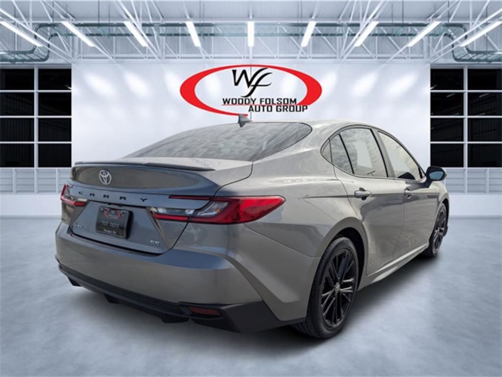 Used 2025 Toyota Camry SE Sedan