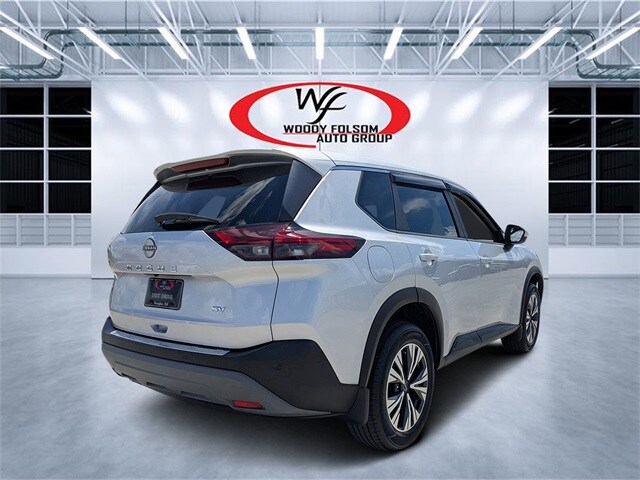 2023 Nissan Rogue SV photo 3