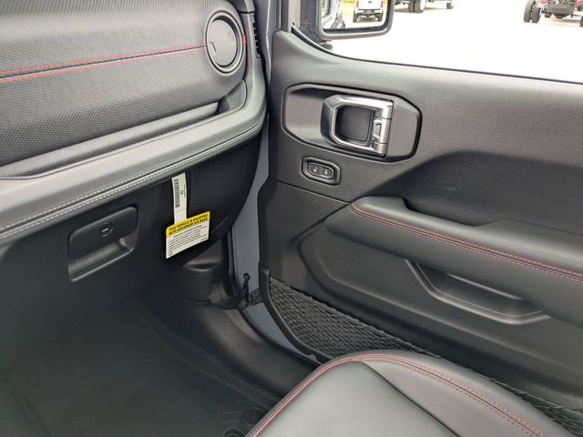 2025 Jeep Wrangler 2-Door Rubicon - Photo 13