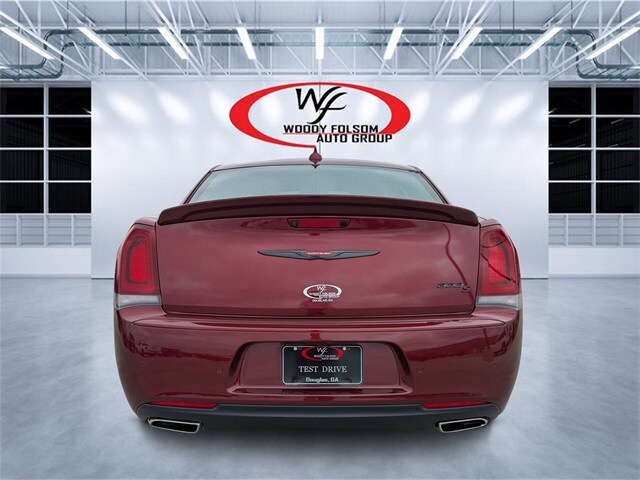 2022 Chrysler 300 S photo 2