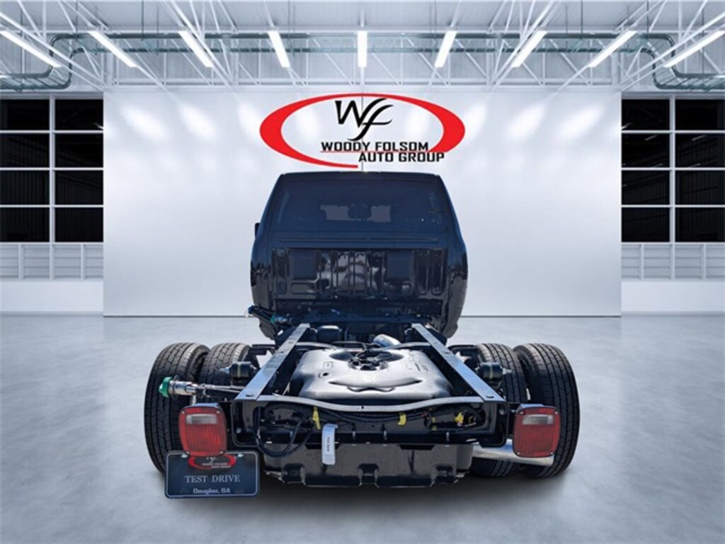 New 2026 Ram 3500 Chassis Cab 3500 TRADESMAN CREW CAB CHASSIS 4X4 60' CA Pickup