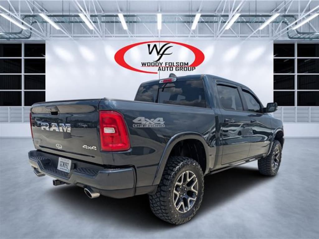 New 2026 Ram 1500 LARAMIE CREW CAB 4X4 5'7 BOX Pickup
