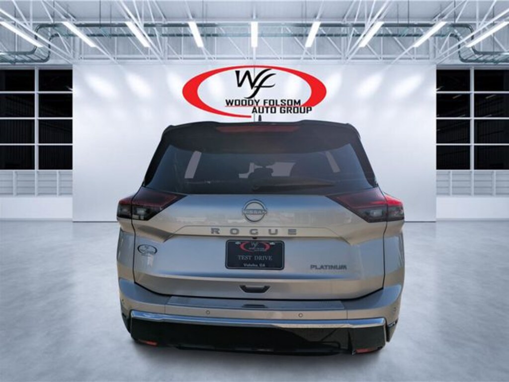 Used 2025 Nissan Rogue Platinum SUV