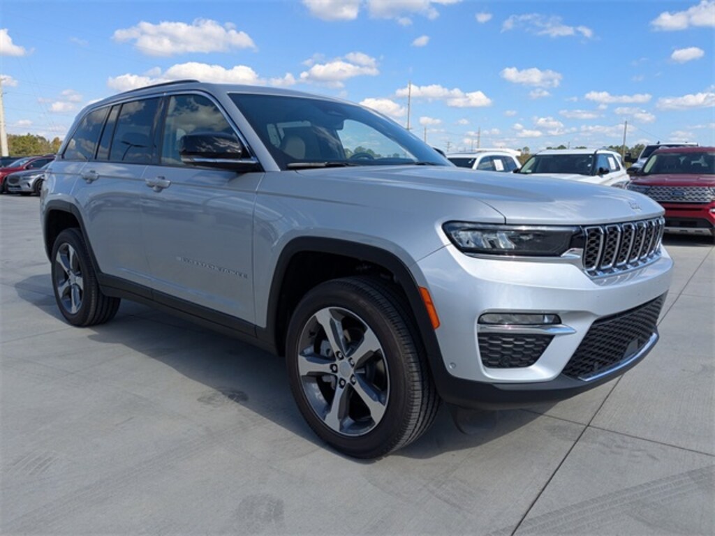 New 2025 Jeep Grand Cherokee LIMITED 4X4 Sport Utility