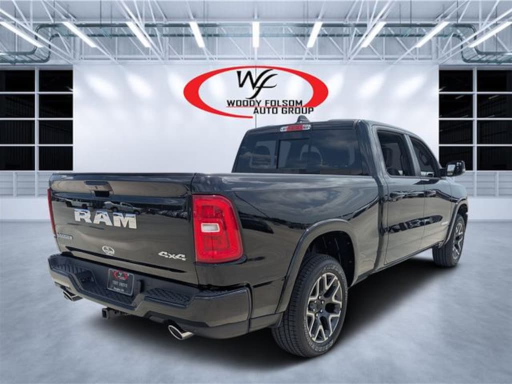 New 2026 Ram 1500 LARAMIE CREW CAB 4X4 6'4 BOX Pickup