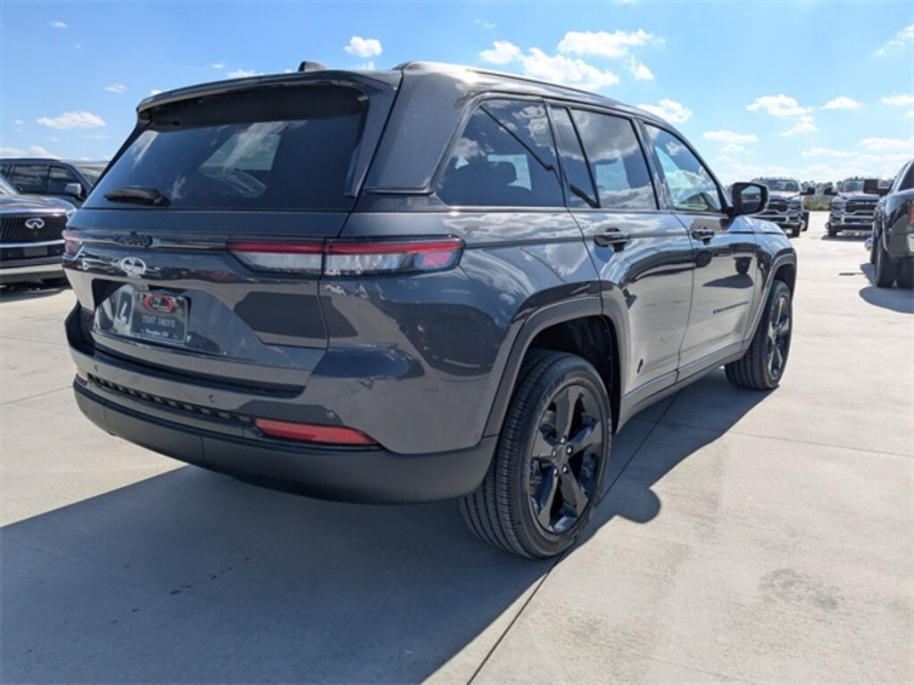 New 2025 Jeep Grand Cherokee ALTITUDE X 4X4 Sport Utility
