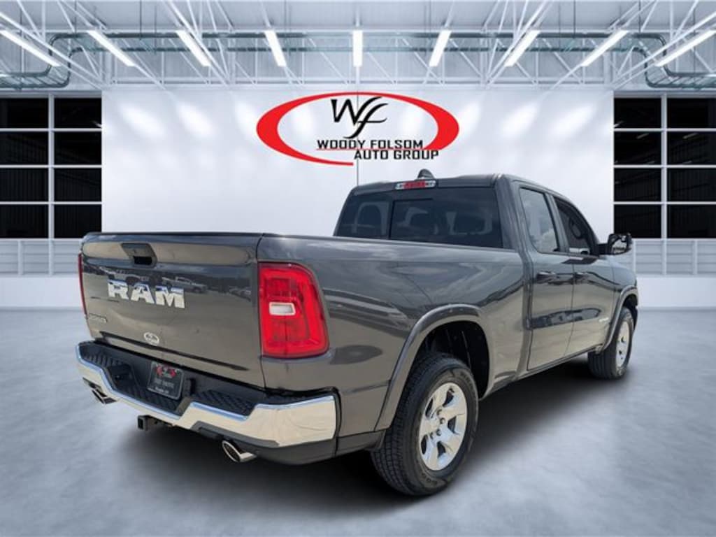 New 2026 Ram 1500 BIG HORN QUAD CAB 4X2 6'4 BOX Pickup