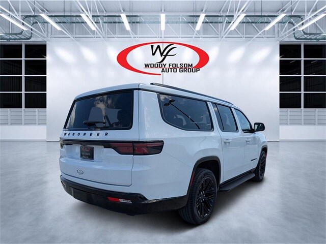 2025 Jeep Wagoneer L Series II Carbide photo 3