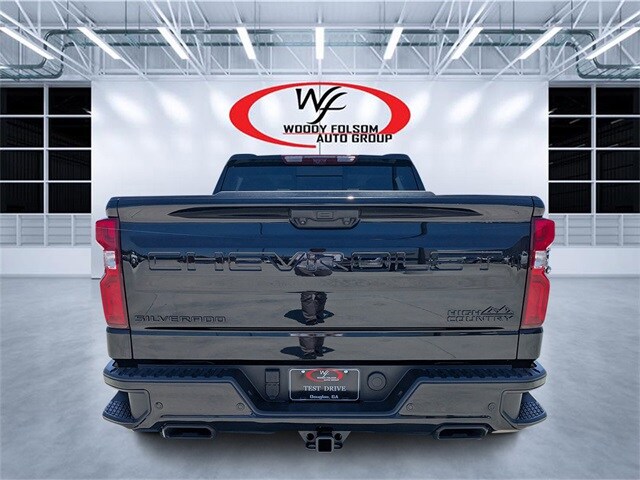 2025 Chevrolet Silverado 1500 High Country photo 3
