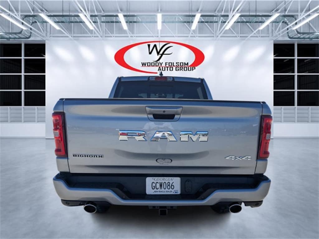 New 2026 Ram 1500 BIG HORN CREW CAB 4X4 5'7 BOX Pickup