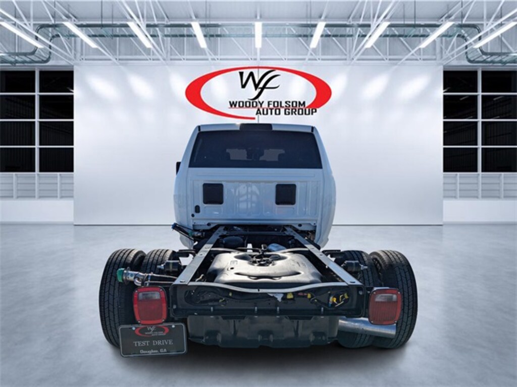 New 2026 Ram 3500 Chassis Cab 3500 TRADESMAN CREW CAB CHASSIS 4X4 60' CA Pickup