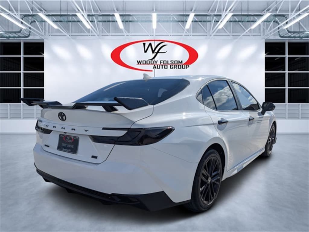 Used 2025 Toyota Camry SE Sedan