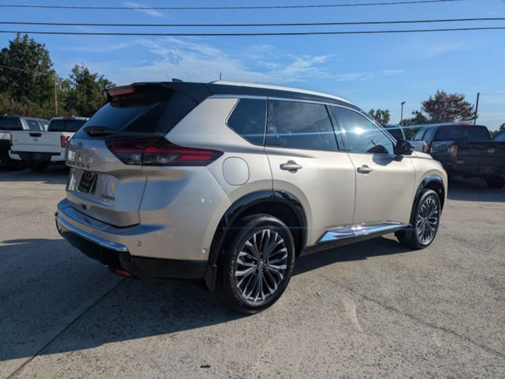 Used 2025 Nissan Rogue Platinum SUV