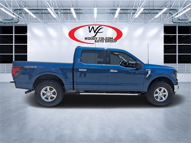 2024 Ford F-150 XLT photo 2