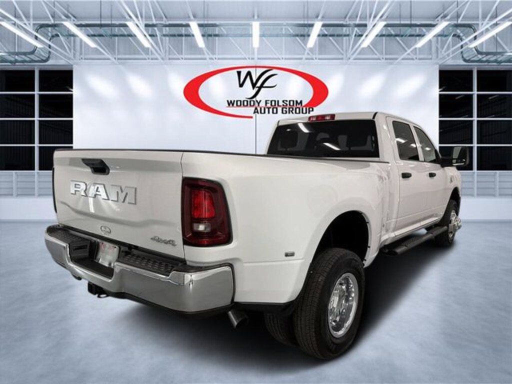 New 2026 Ram 3500 TRADESMAN CREW CAB 4X4 8' BOX Pickup
