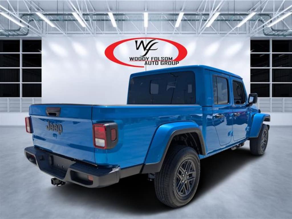 New 2026 Jeep Gladiator SPORT S 4X4 Pickup