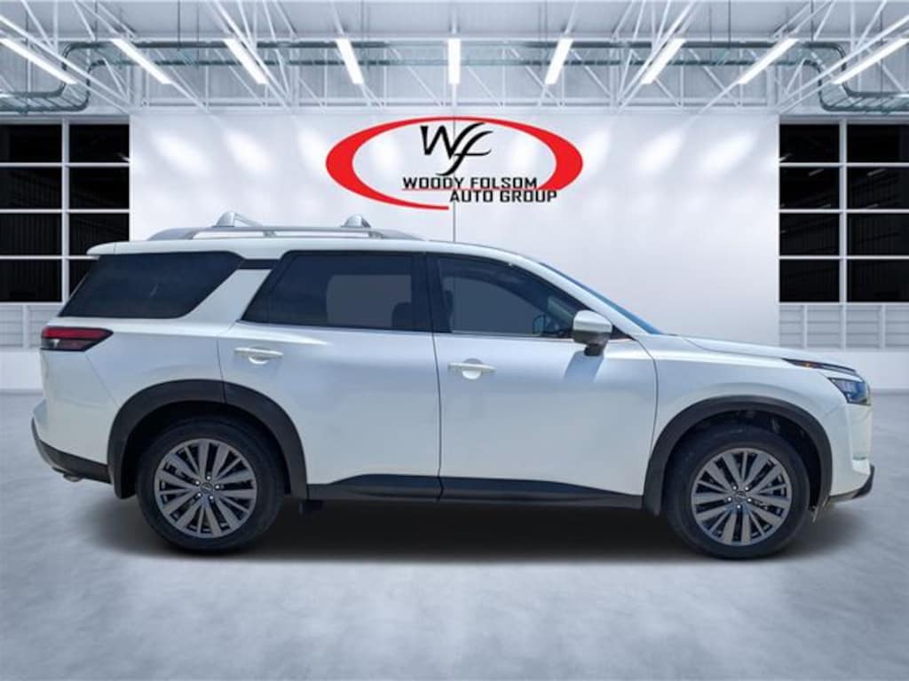 Used 2025 Nissan Pathfinder SL SUV