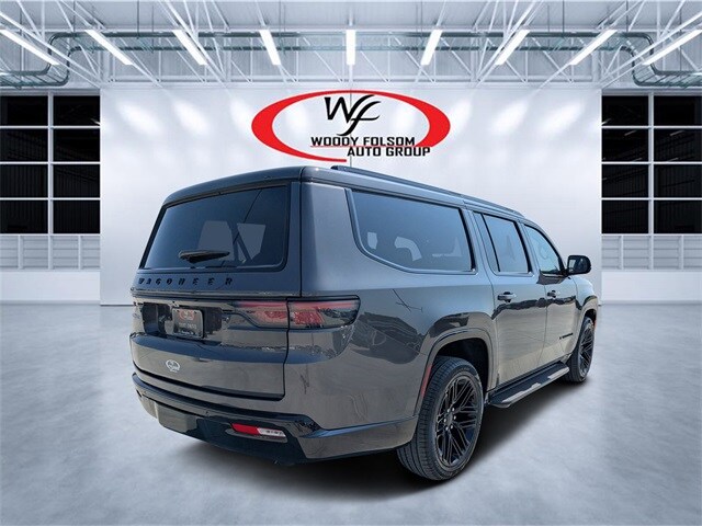 2025 Jeep Wagoneer L Series II Carbide photo 3