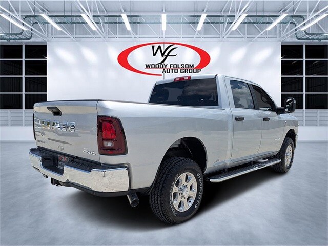 2025 Ram 2500 Big Horn photo 3