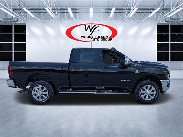 2025 Ram 2500 Laramie photo 2