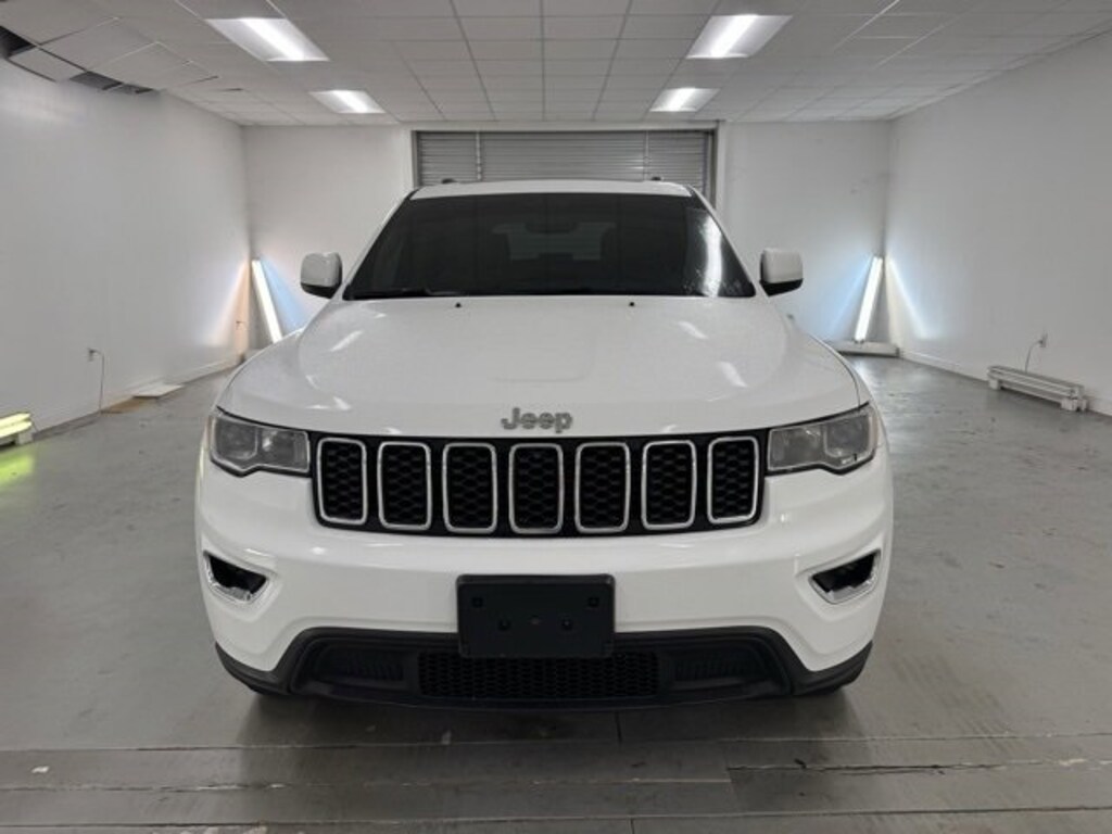 Used 2020 Jeep Grand Cherokee Laredo SUV