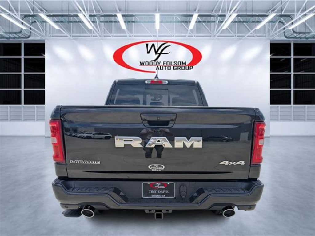 New 2026 Ram 1500 LARAMIE CREW CAB 4X4 6'4 BOX Pickup