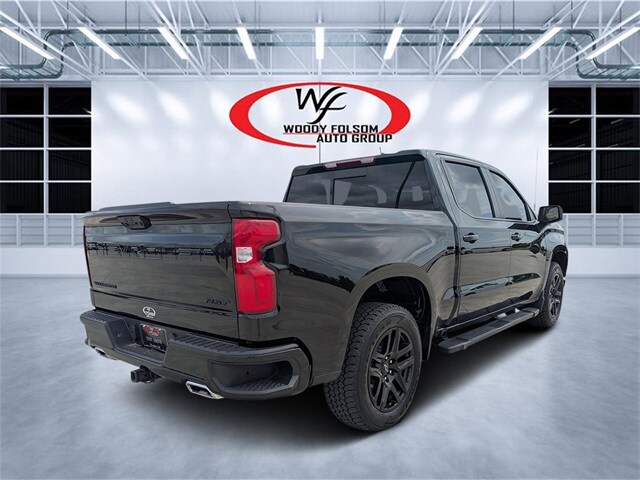 2024 Chevrolet Silverado 1500 RST photo 3
