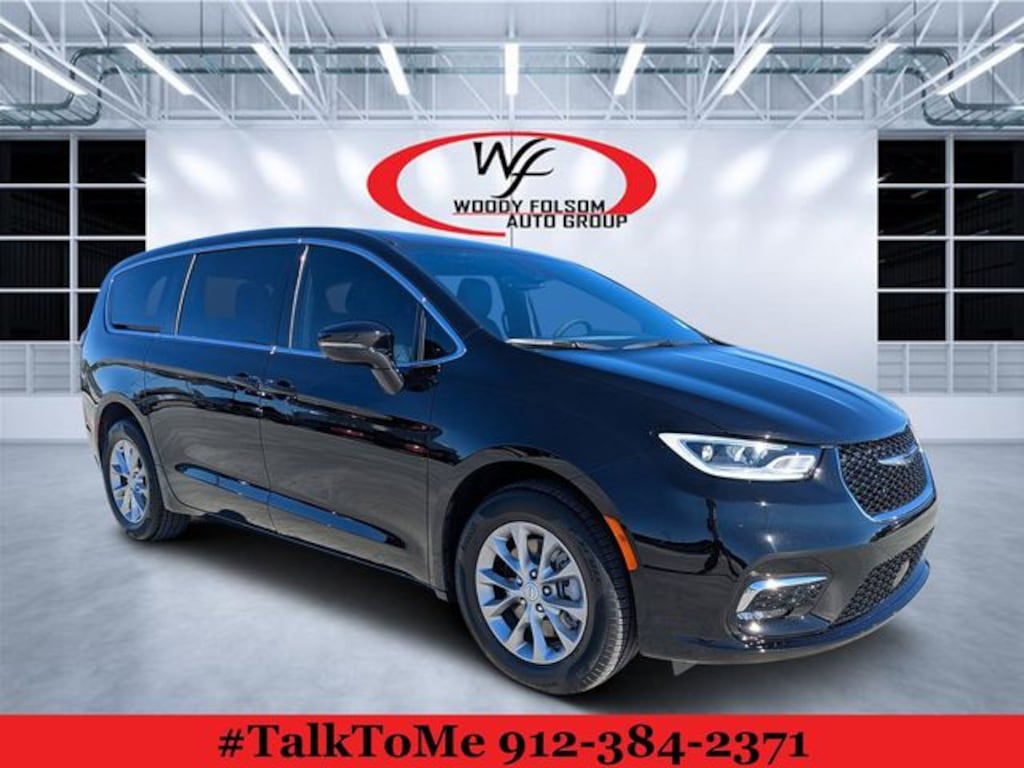 New 2026 Chrysler Pacifica SELECT AWD Passenger Van