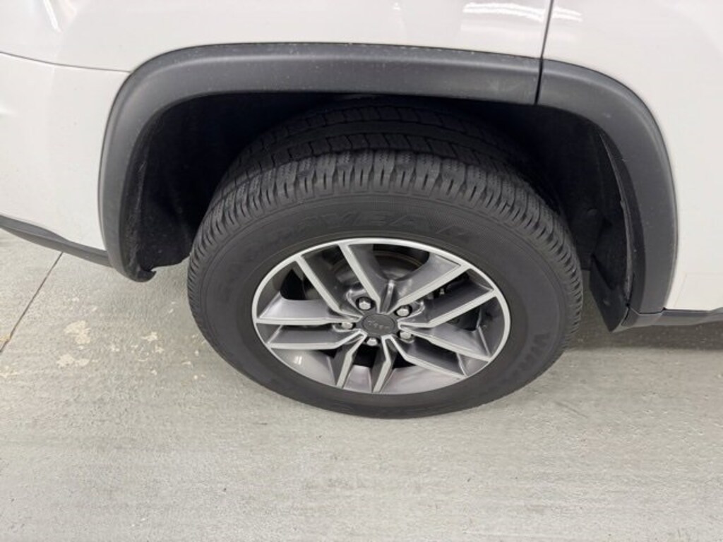 Used 2020 Jeep Grand Cherokee Laredo SUV