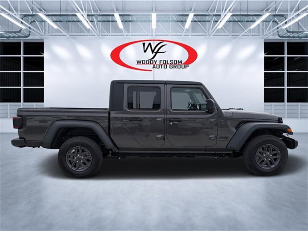 New 2025 Jeep Gladiator SPORT S 4X4 Pickup
