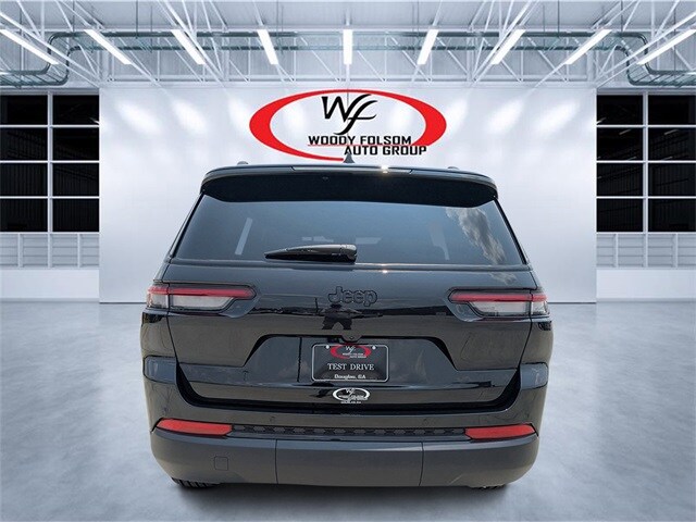 2025 Jeep Grand Cherokee Altitude photo 4