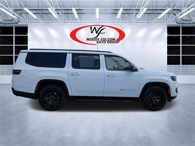 2025 Jeep Wagoneer L Series II Carbide photo 2