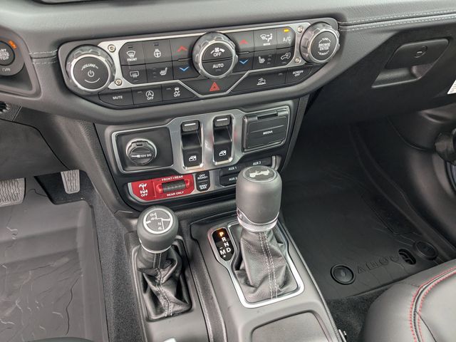 2025 Jeep Wrangler 2-Door Rubicon - Photo 15