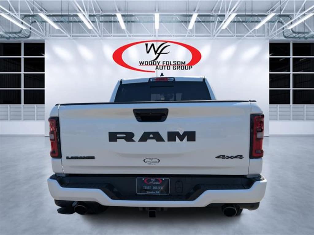 New 2026 Ram 1500 LARAMIE CREW CAB 4X4 5'7 BOX Pickup