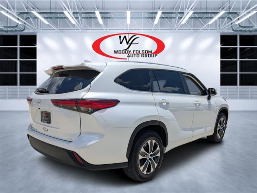 Used 2023 Toyota Highlander XLE SUV