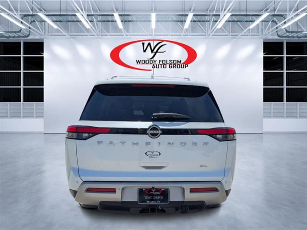 Used 2025 Nissan Pathfinder SL SUV