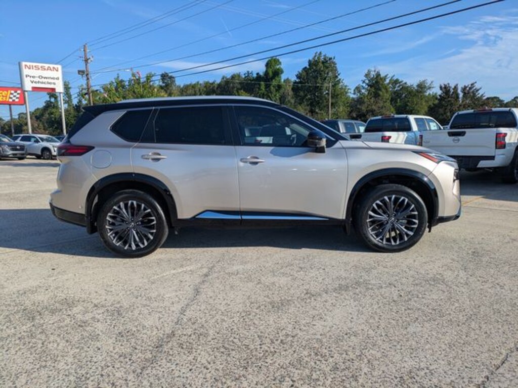 Used 2025 Nissan Rogue Platinum SUV
