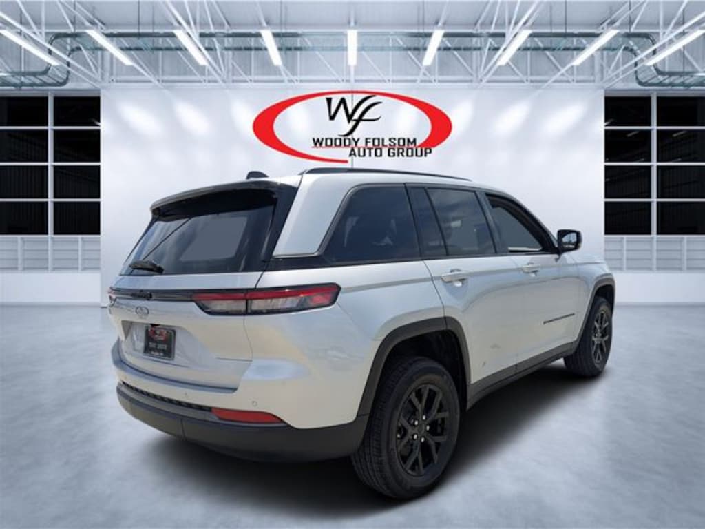 New 2026 Jeep Grand Cherokee LAREDO ALTITUDE 4X2 Sport Utility