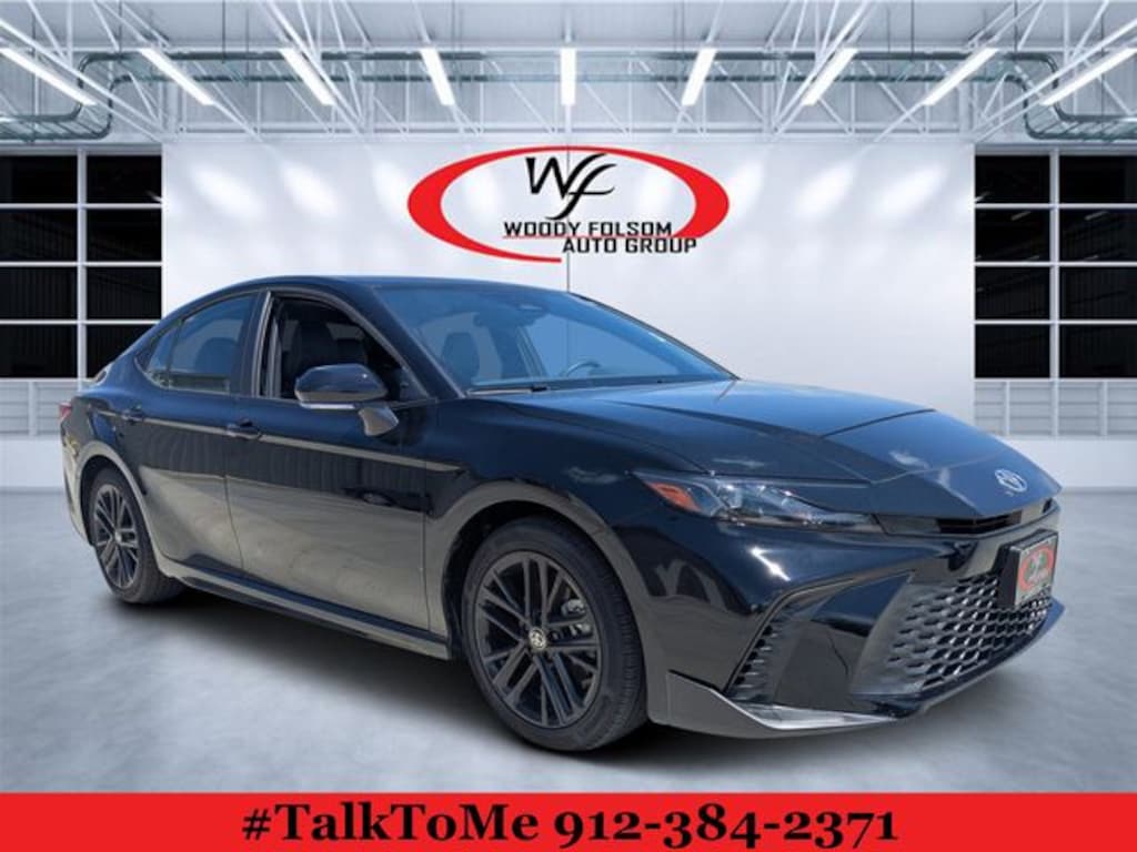 Used 2026 Toyota Camry SE Sedan