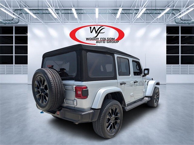 2023 Jeep Wrangler 4xe Sahara photo 3