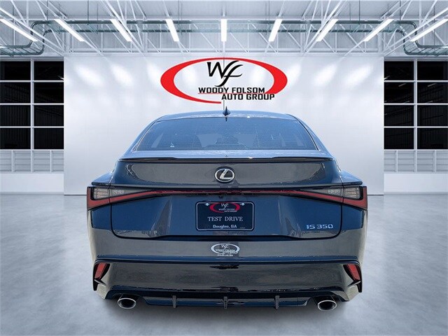 2025 Lexus IS 350 F SPORT photo 4
