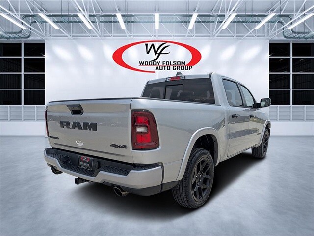 2025 Ram 1500 Laramie photo 3
