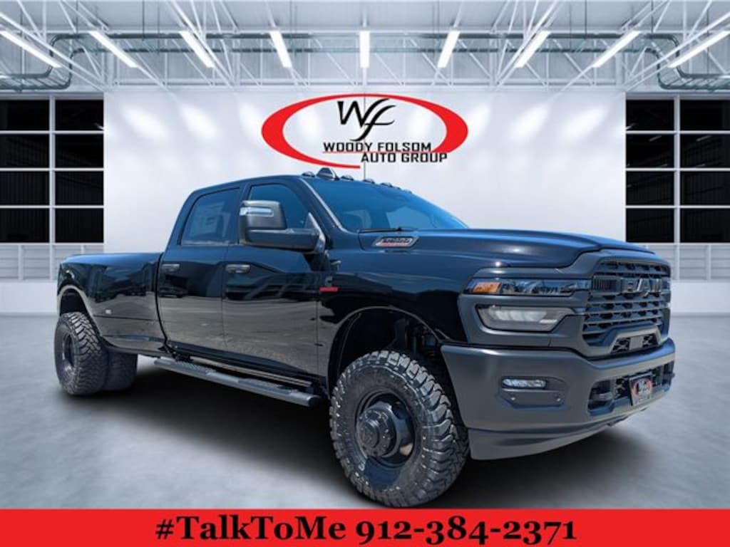 New 2026 Ram 3500 TRADESMAN CREW CAB 4X4 8' BOX Pickup