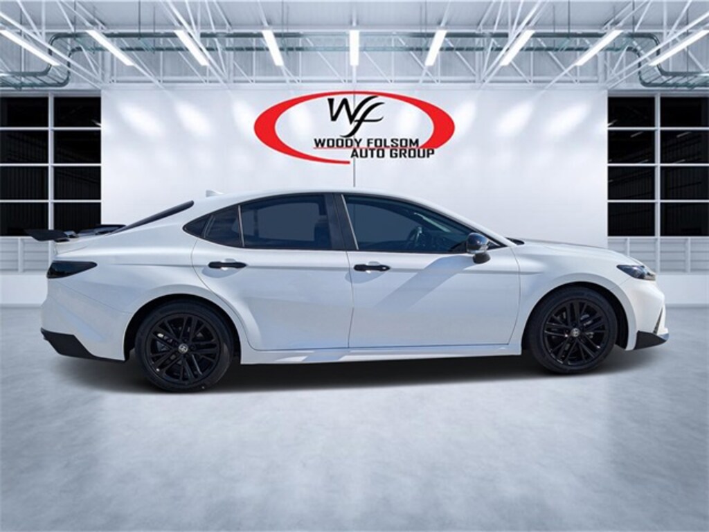 Used 2025 Toyota Camry SE Sedan