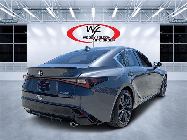2025 Lexus IS 350 F SPORT photo 3