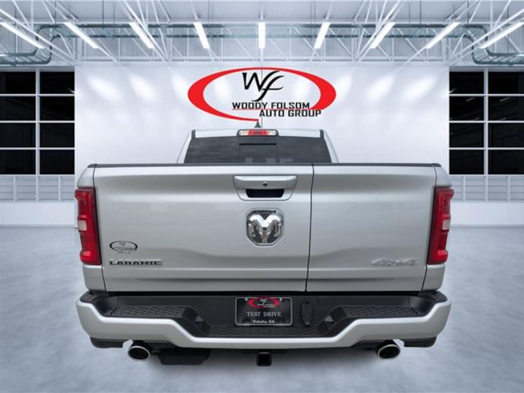 New 2026 Ram 1500 LARAMIE CREW CAB 4X4 5'7 BOX Pickup