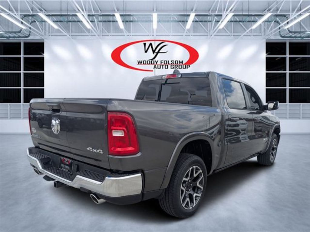 New 2026 Ram 1500 LARAMIE CREW CAB 4X4 5'7 BOX Pickup