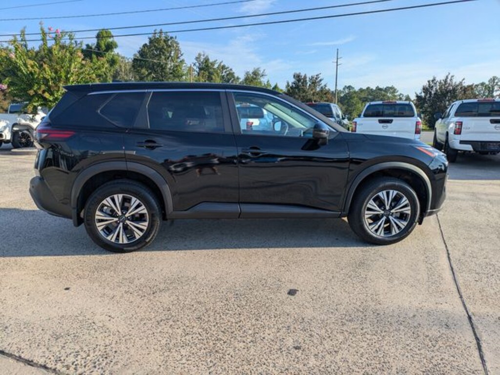 Used 2023 Nissan Rogue SV SUV