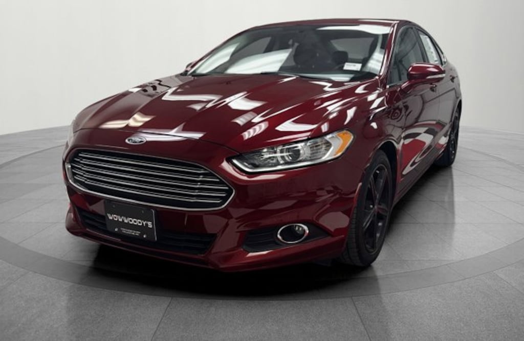 Used 2016 Ford Fusion SE Sedan