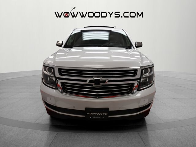 Used 2019 Chevrolet Suburban Premier with VIN 1GNSKJKC1KR255326 for sale in Kansas City